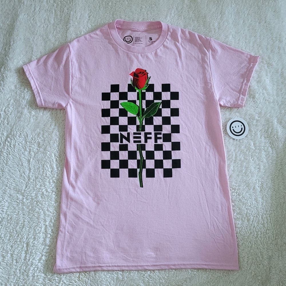 ✨️HP✨️ Neff Checkerboard and Rose🌹Graphic Tee👕 - NWT